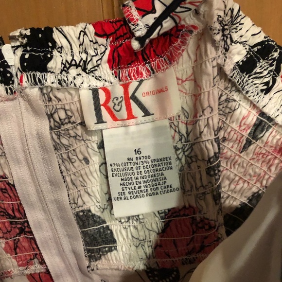 Size 16 dress - Picture 3 of 3